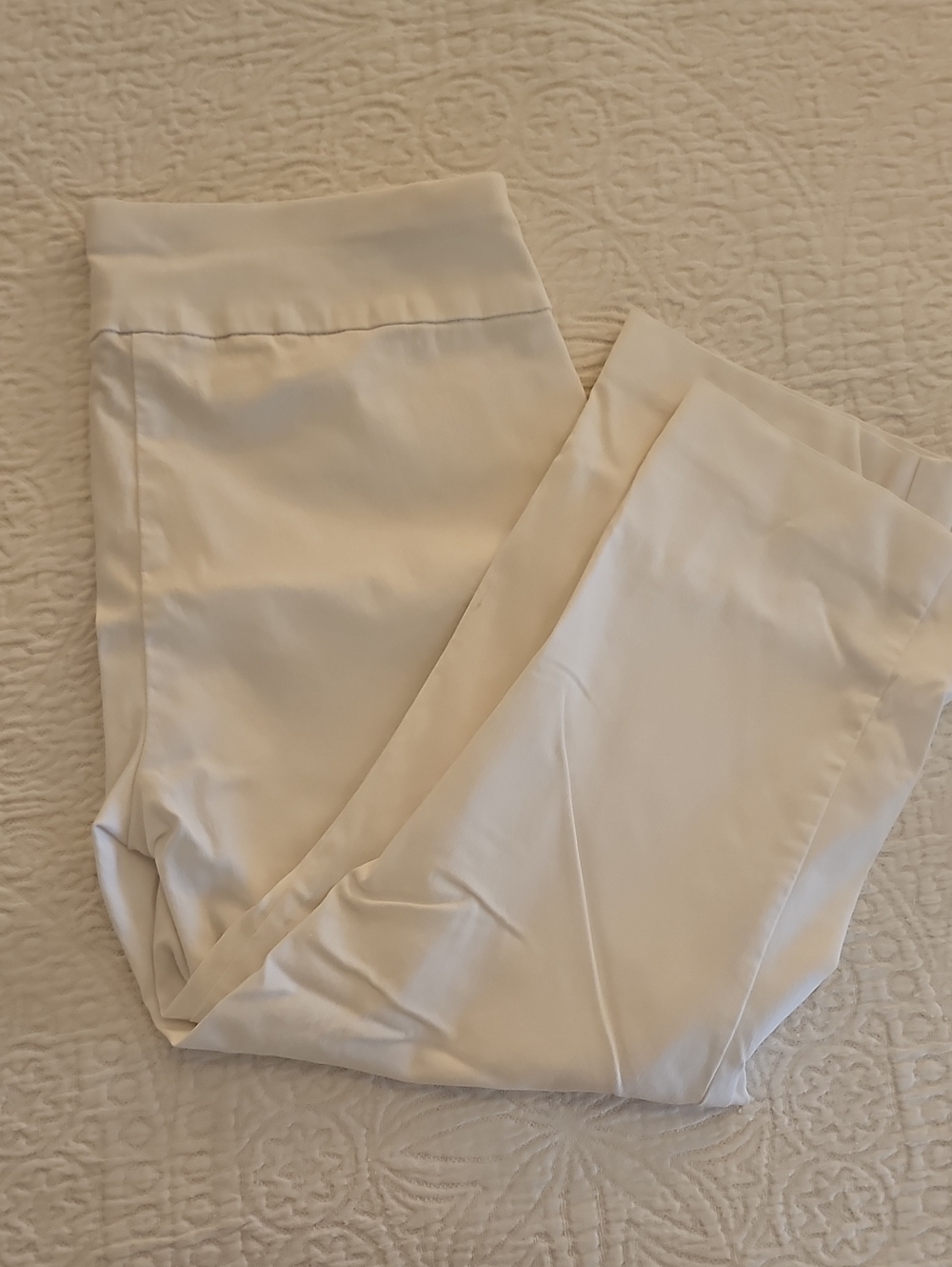 Alfani Cream Ponte Stretch Capris